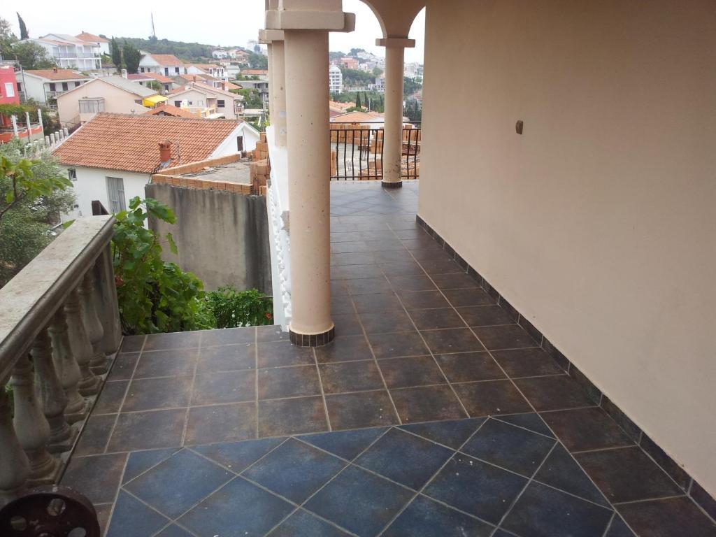 Apartments Tara Ulcinj Exterior photo