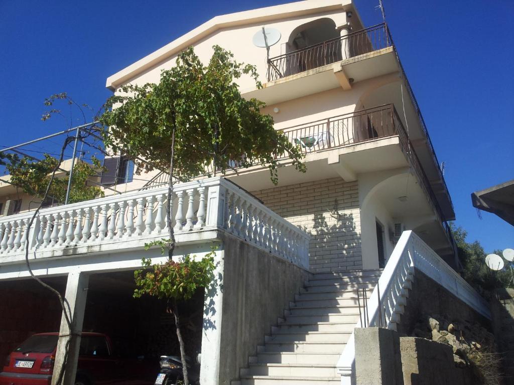 Apartments Tara Ulcinj Exterior photo