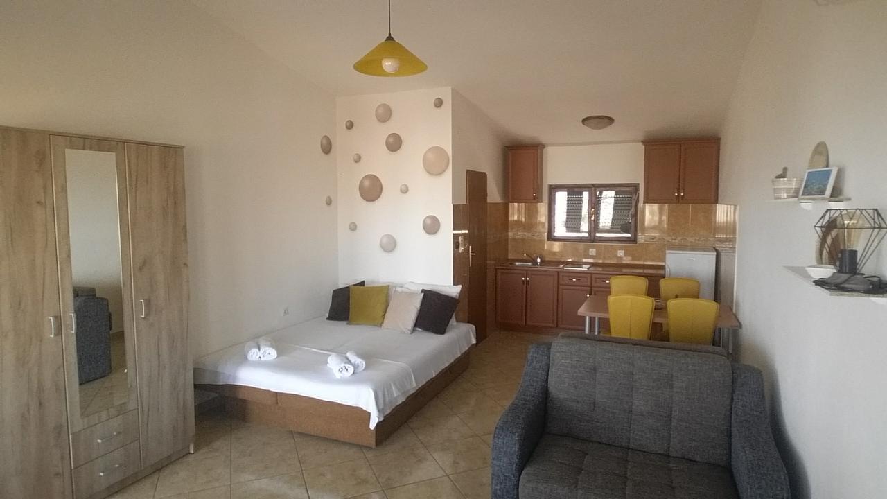 Apartments Tara Ulcinj Exterior photo