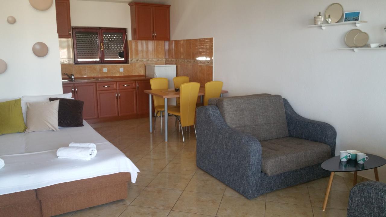 Apartments Tara Ulcinj Exterior photo